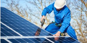 Installation Maintenance Panneaux Solaires Photovoltaïques à Revillon